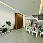Urban Hotel