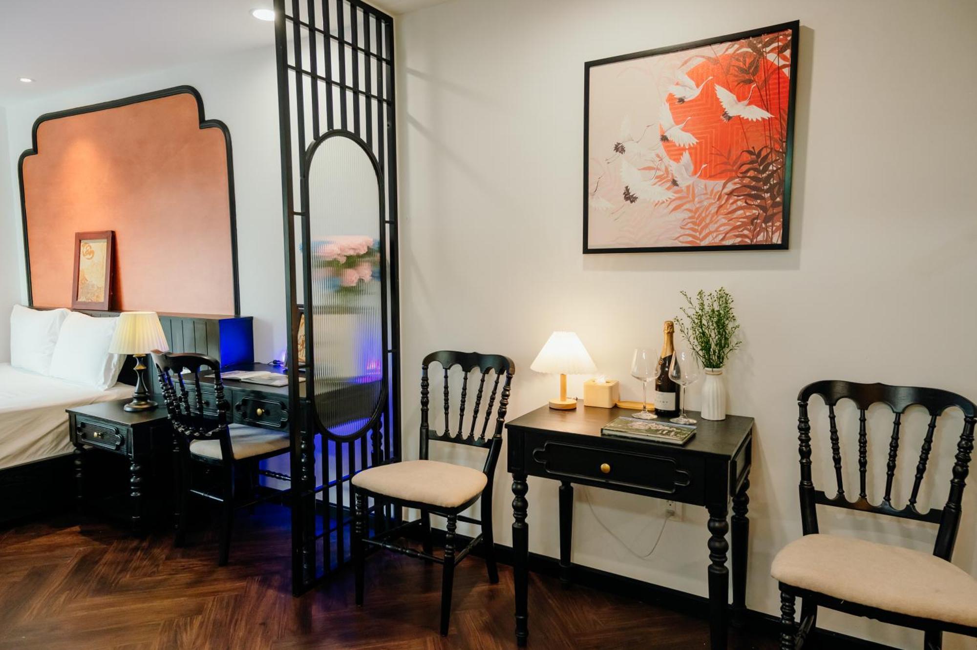Urban Khách sạn